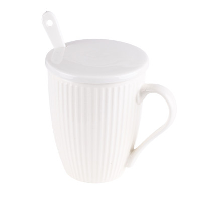 Kubek porcelanowy z pokrywką i łyżeczką prążkowany 360 ml do kawy herbaty na prezent