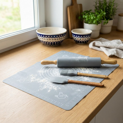 Stolnica silikonowa z przyborami TOPFANN szara 4-elementy