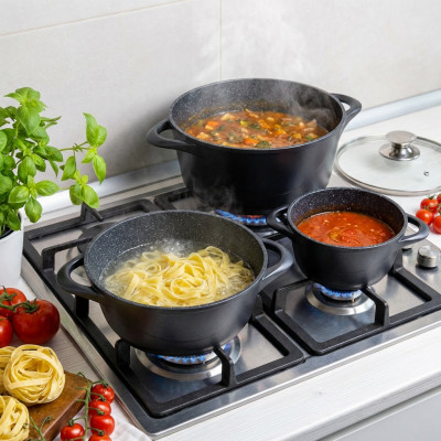Zestaw 3 garnków na indukcję z pokrywkami i powłoką non-stick do piekarnika + łapki