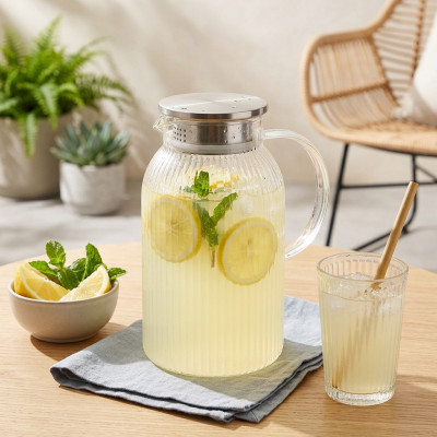 Dzbanek do napojów szklany prążkowany z pokrywką 1,5l