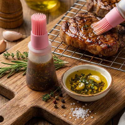 Silikonowa butelka z pędzelkiem do oliwy i marynat 80 ml mix kolorów