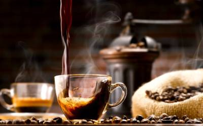Pyszna kawa z kawiarki — poradnik dla kawowych pasjonatów!